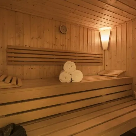 Lovely With 3bdr And Sauna- If You Want To Book, Please Contact On Wh-ats-app - 0034-635-518-216 !!!! St. Anton am Arlberg