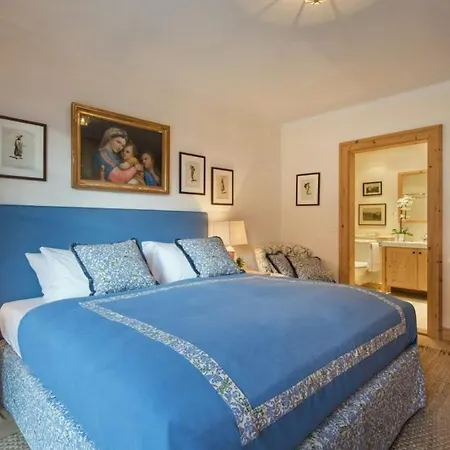 Lovely With 3bdr And Sauna- If You Want To Book, Please Contact On Wh-ats-app - 0034-635-518-216 !!!!