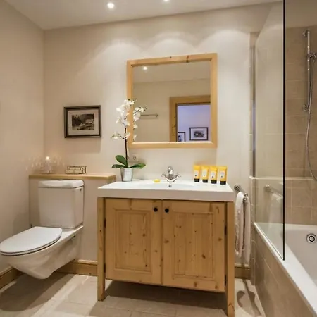 Apartmán Lovely With 3bdr And Sauna- If You Want To Book, Please Contact On Wh-ats-app - 0034-635-518-216 !!!! Sankt Anton am Arlberg